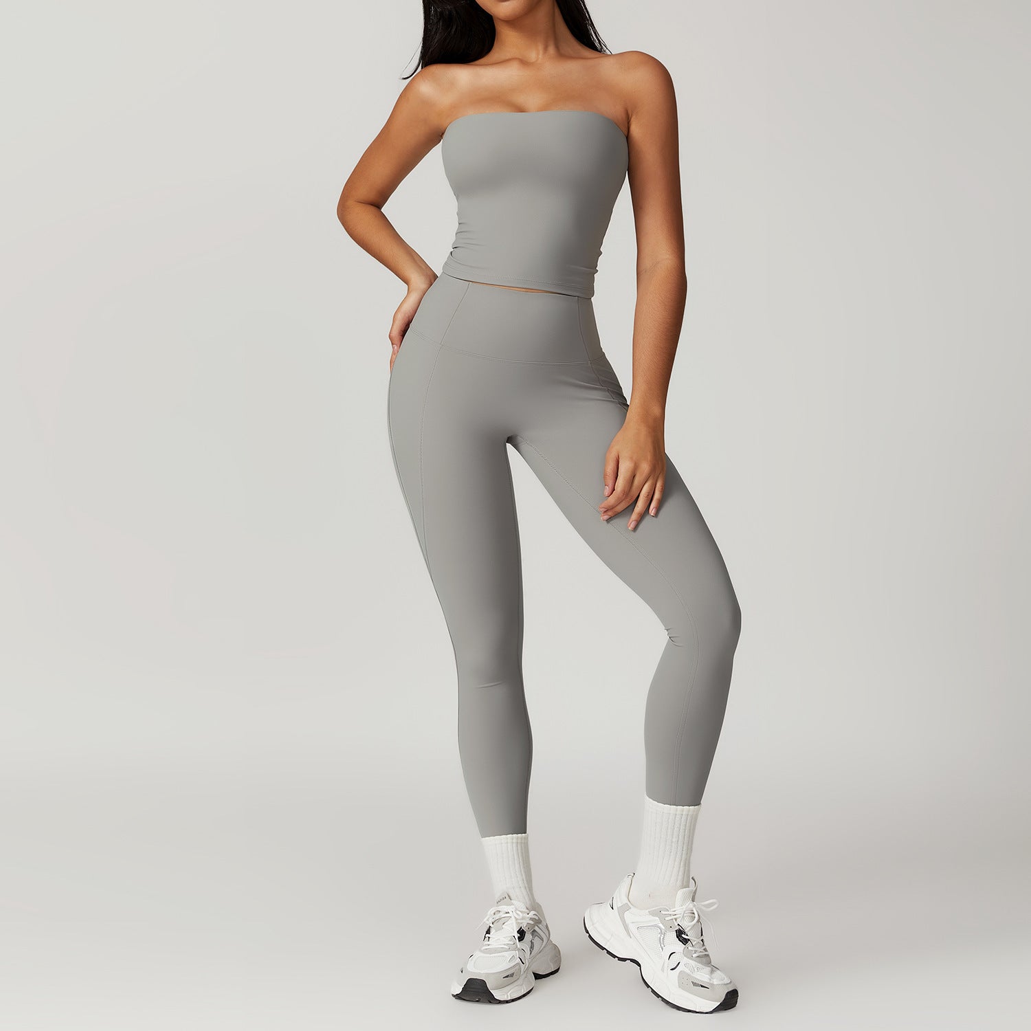 Conjunto deportivo ajustado de yoga con talle alto, efecto levantamiento de cadera y acabado cepillado en la parte trasera.