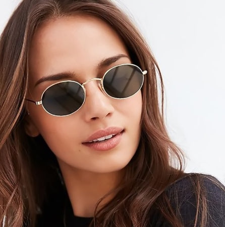 Gafas de Sol para Mujer – Ovaladas, Marca de Lujo, Montura Metálica Redonda, Color Negro, Modelo Pequeño y Económico