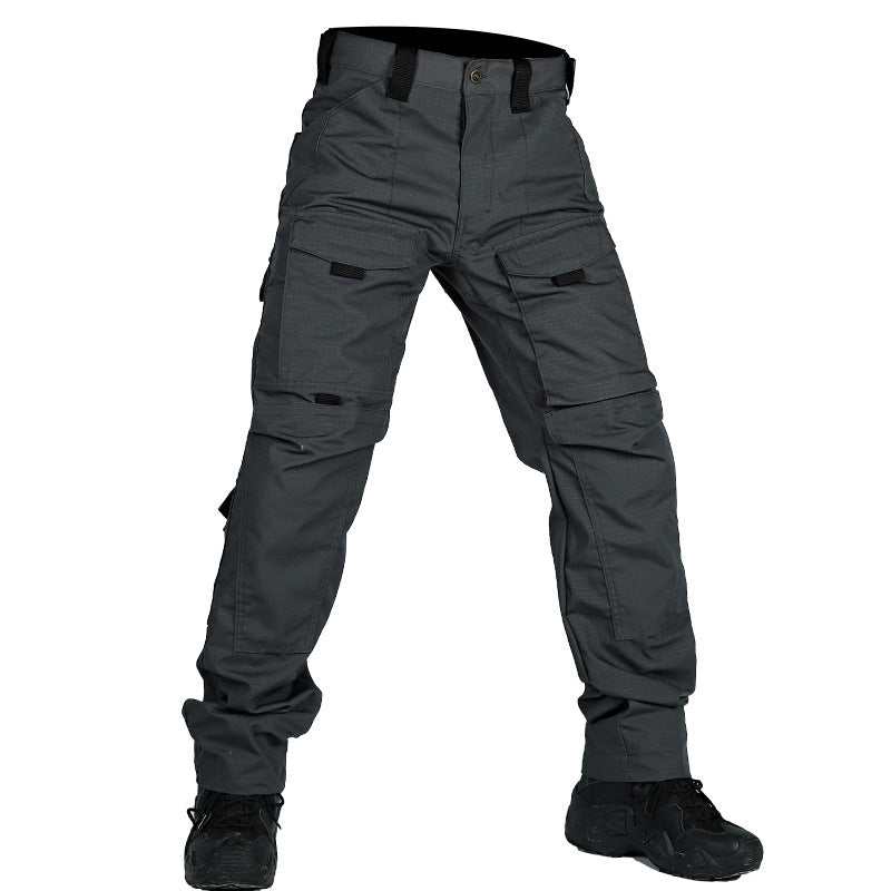 Pantalones camuflaje resistentes con bolsillos múltiples para entrenamiento y uso outdoor.
