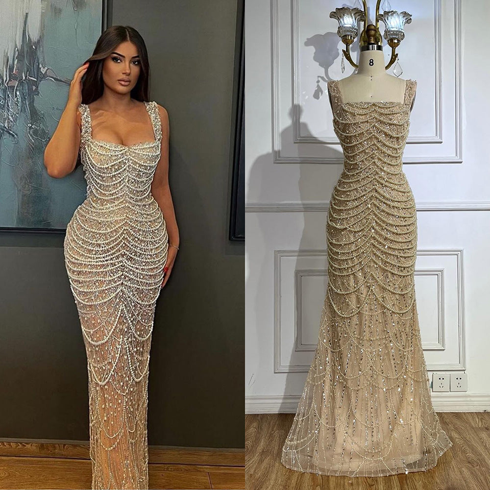 Vestido Elegante Nude con Tirantes – Lujo Ligero con Perlas