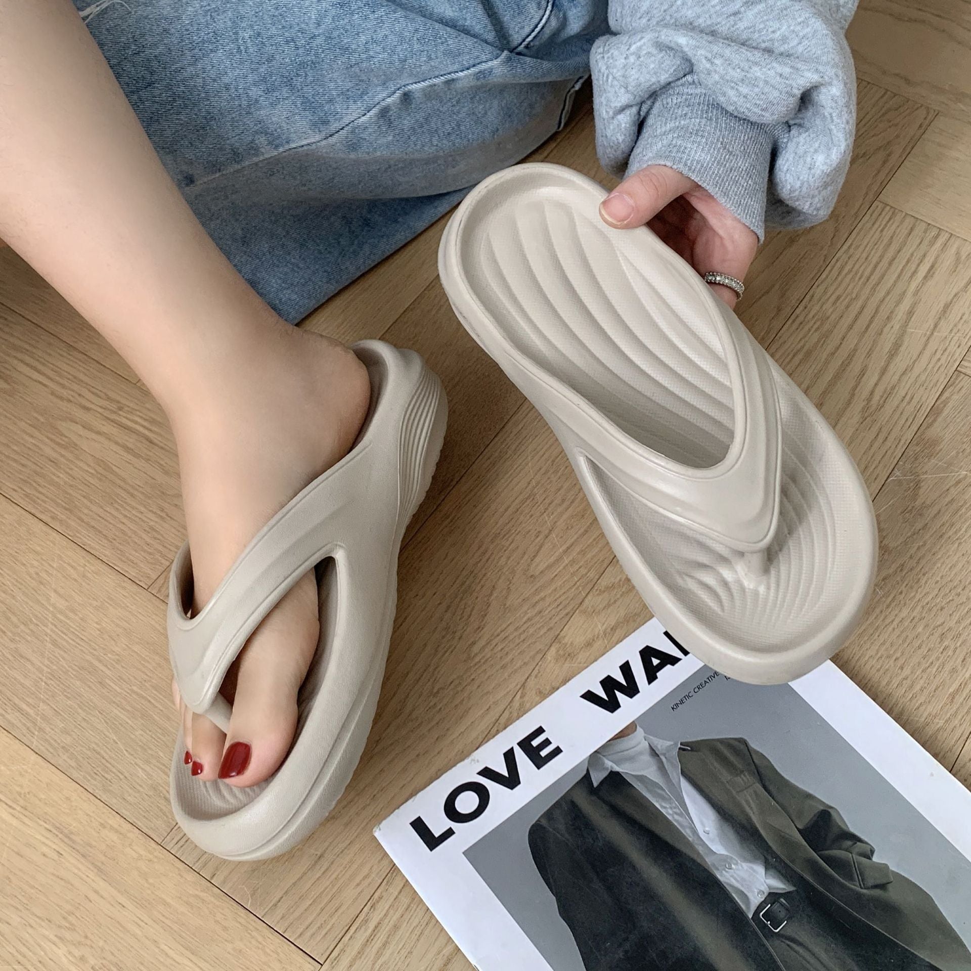 Sandalias tipo flip-flop para mujer