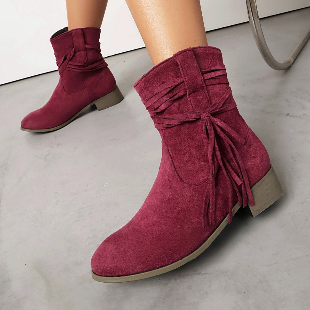Botines Cortos de Gamuza con Flecos para Mujer – Punta Redonda