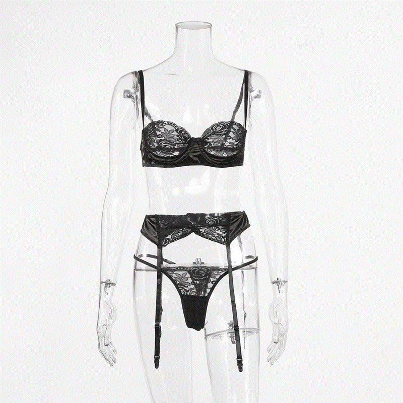 Set de lencería sensual con diseño transparente y encaje