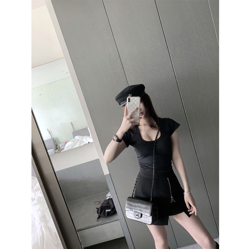 Blusa básica ajustada de manga corta