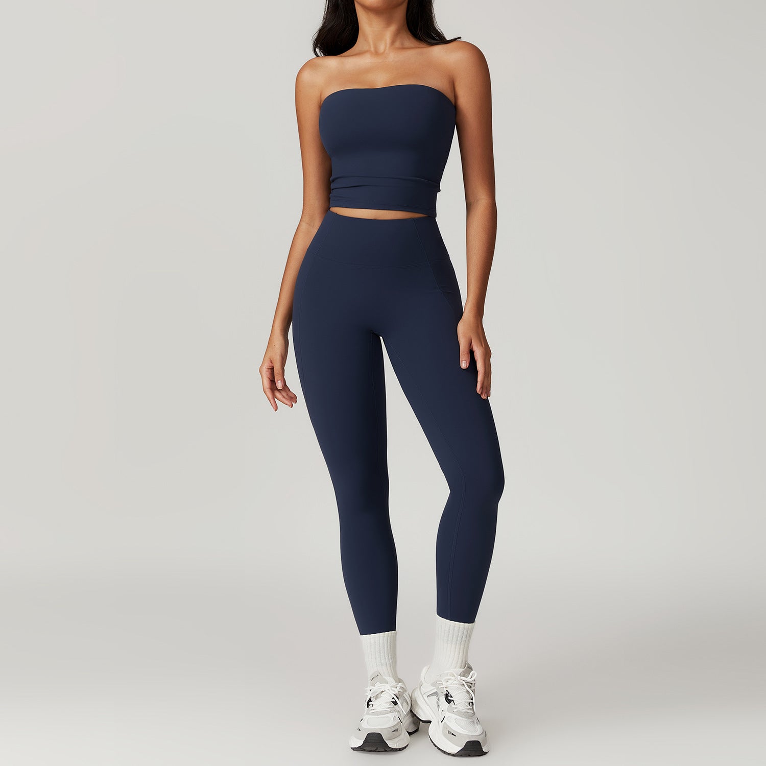 Conjunto deportivo ajustado de yoga con talle alto, efecto levantamiento de cadera y acabado cepillado en la parte trasera.
