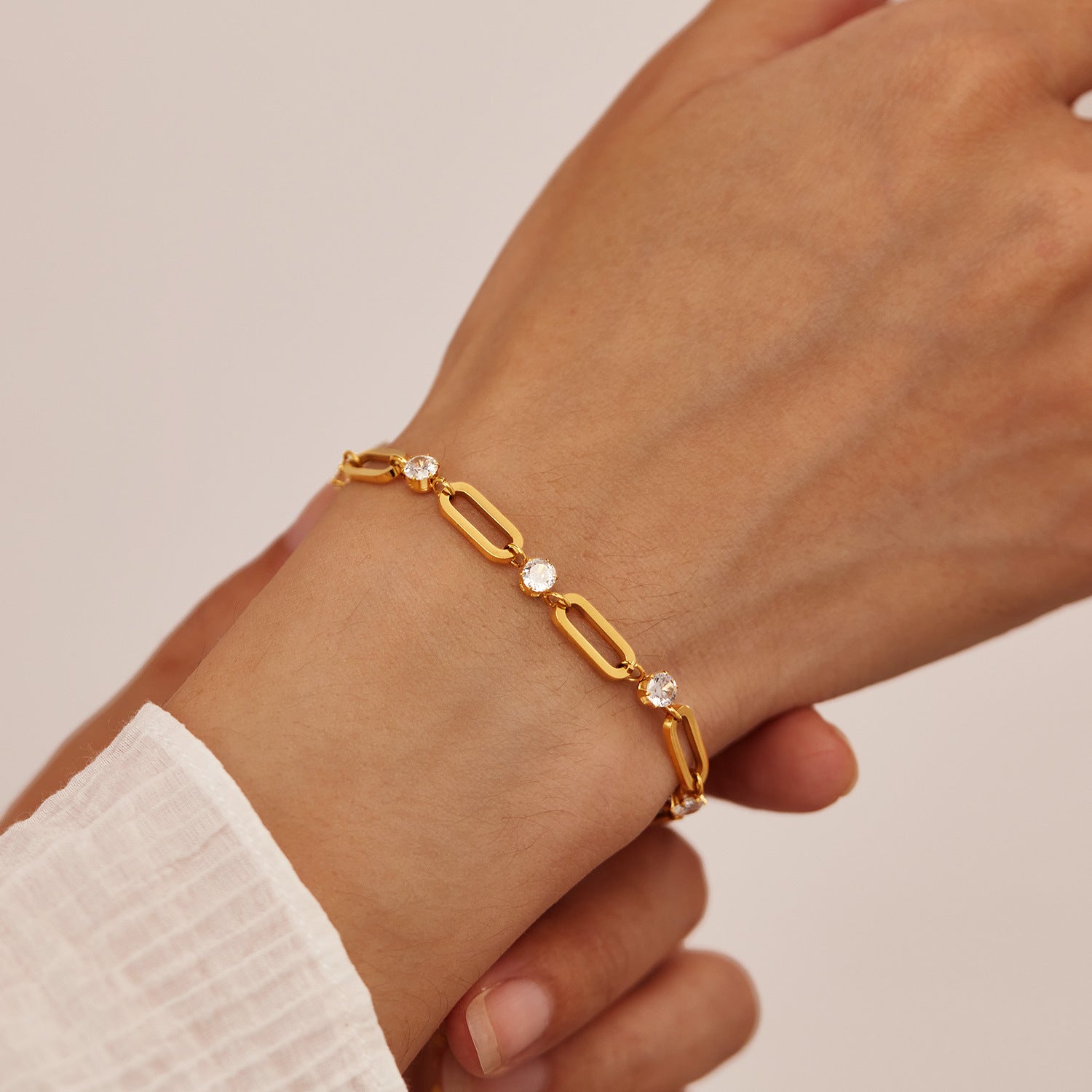 Pulsera Minimalista de Acero Inoxidable – Estilo Europeo INS