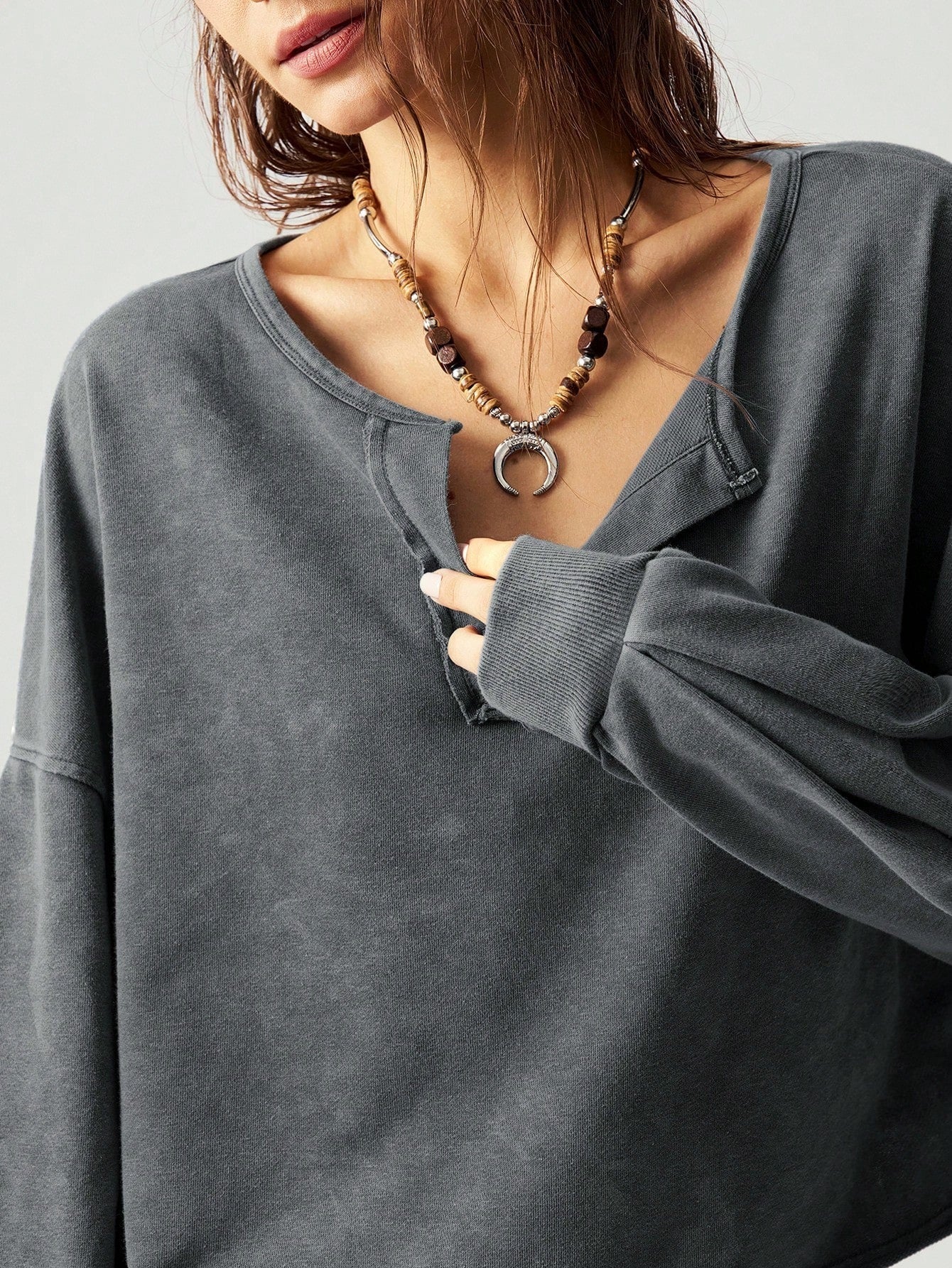 Pullover Holgado de Manga Larga con Cuello en V y Color Sólido