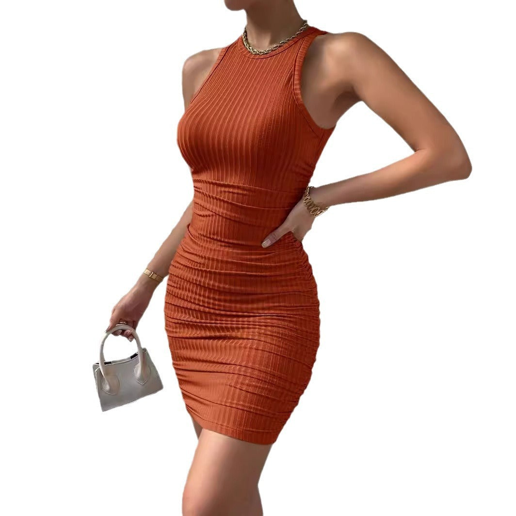 Vestido Corto de Fiesta Ajustado – Sin Mangas y con Pliegues