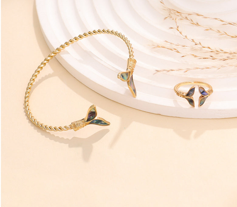 Conjunto de Joyería Europeo y americano: Anillo, Aretes y Brazalete con Diseño de Cola de Pez