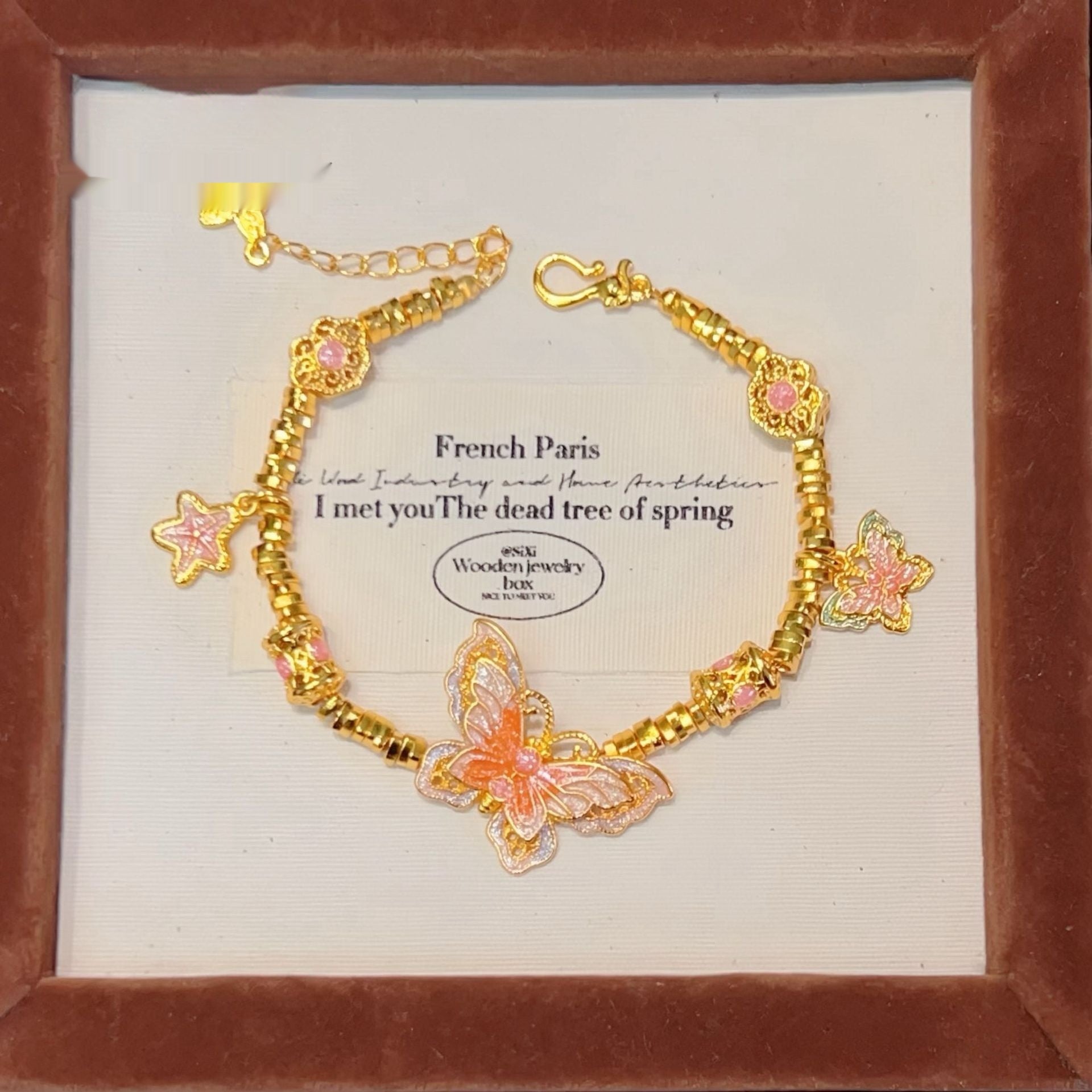 Pulsera con Colgante de Mariposa y Estrella en Oro Alluvial con Esmalte Morado