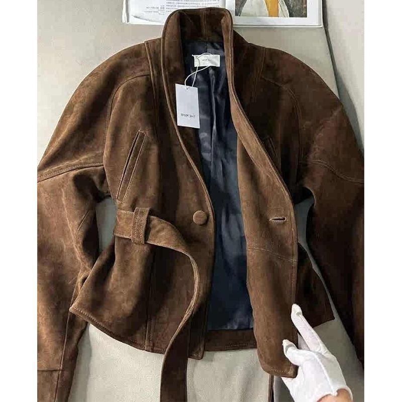 Chaqueta Corta Ajustada a la Cintura – Rompevientos Marrón