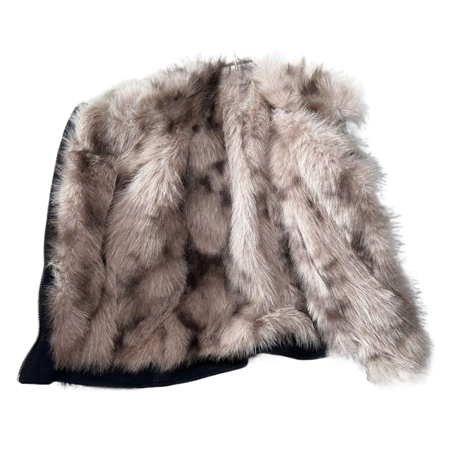 Chaqueta Negra de Invierno con Forro de Piel