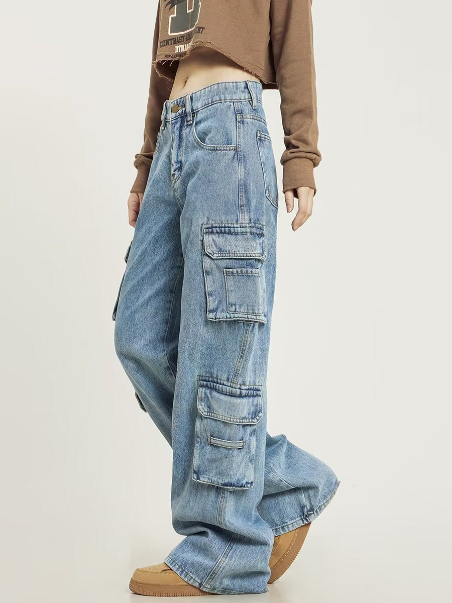 Jeans rectos retro con bolsillos y lavado desgastado.