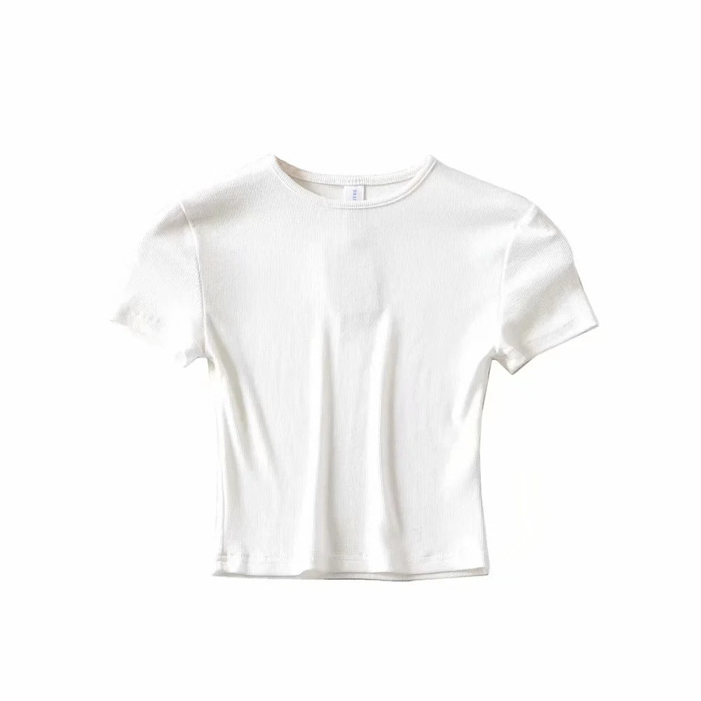 Camiseta básica ajustada de color sólido con cuello redondo