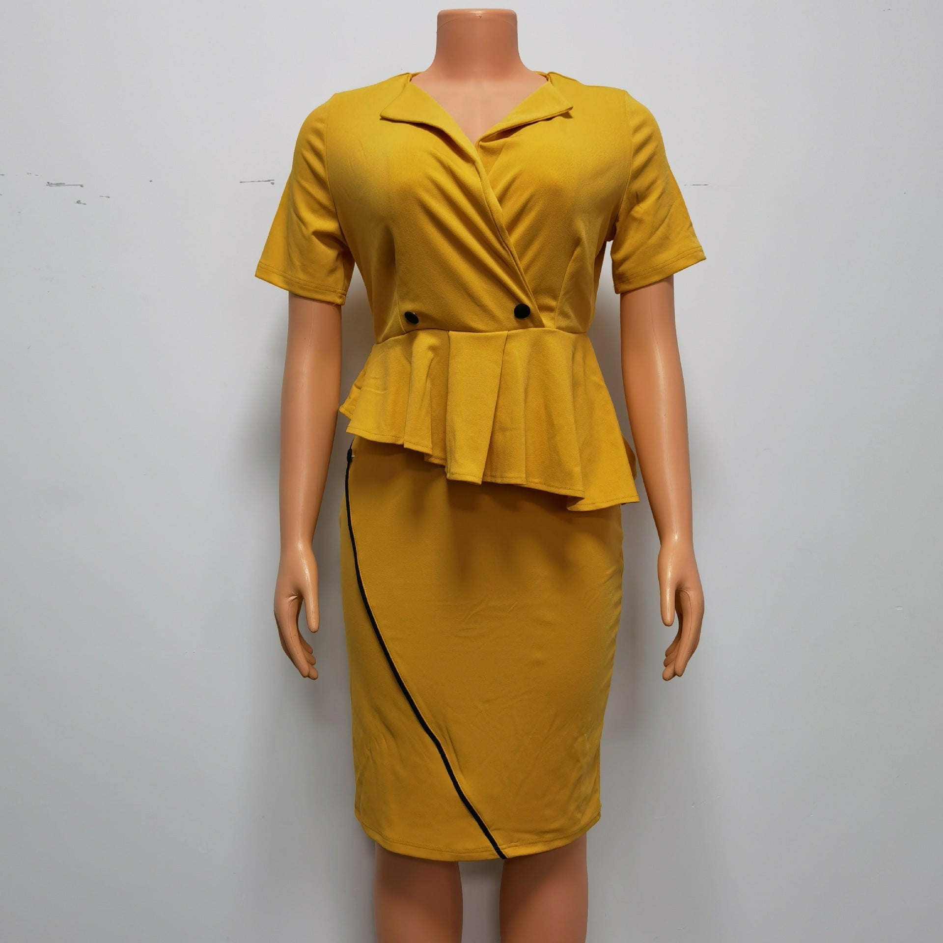 Vestido ajustado para mujer con mangas cortas con volantes y estilo sexy.