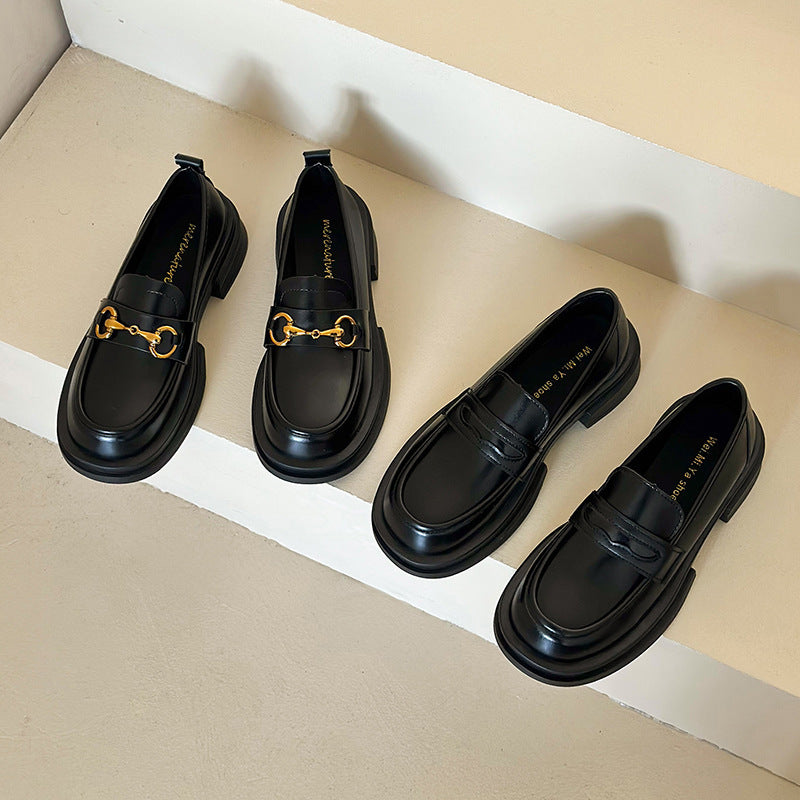 Mocasines de una sola pieza con hebilla metálica, suaves y delgados, combinables