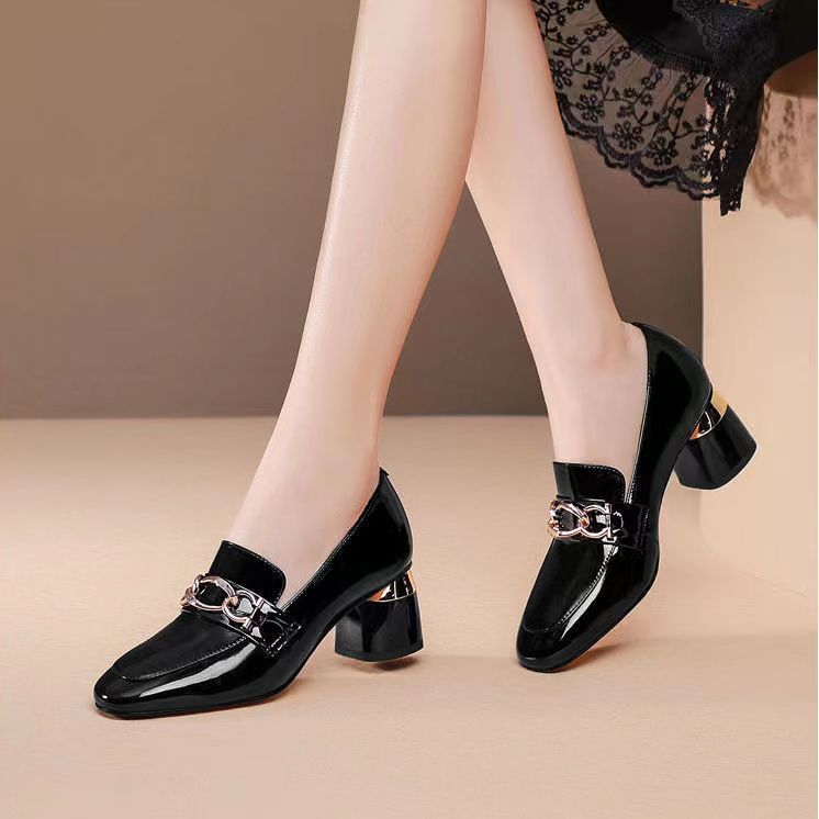 Zapatos de tacón alto para mujer en cuero suave y charol