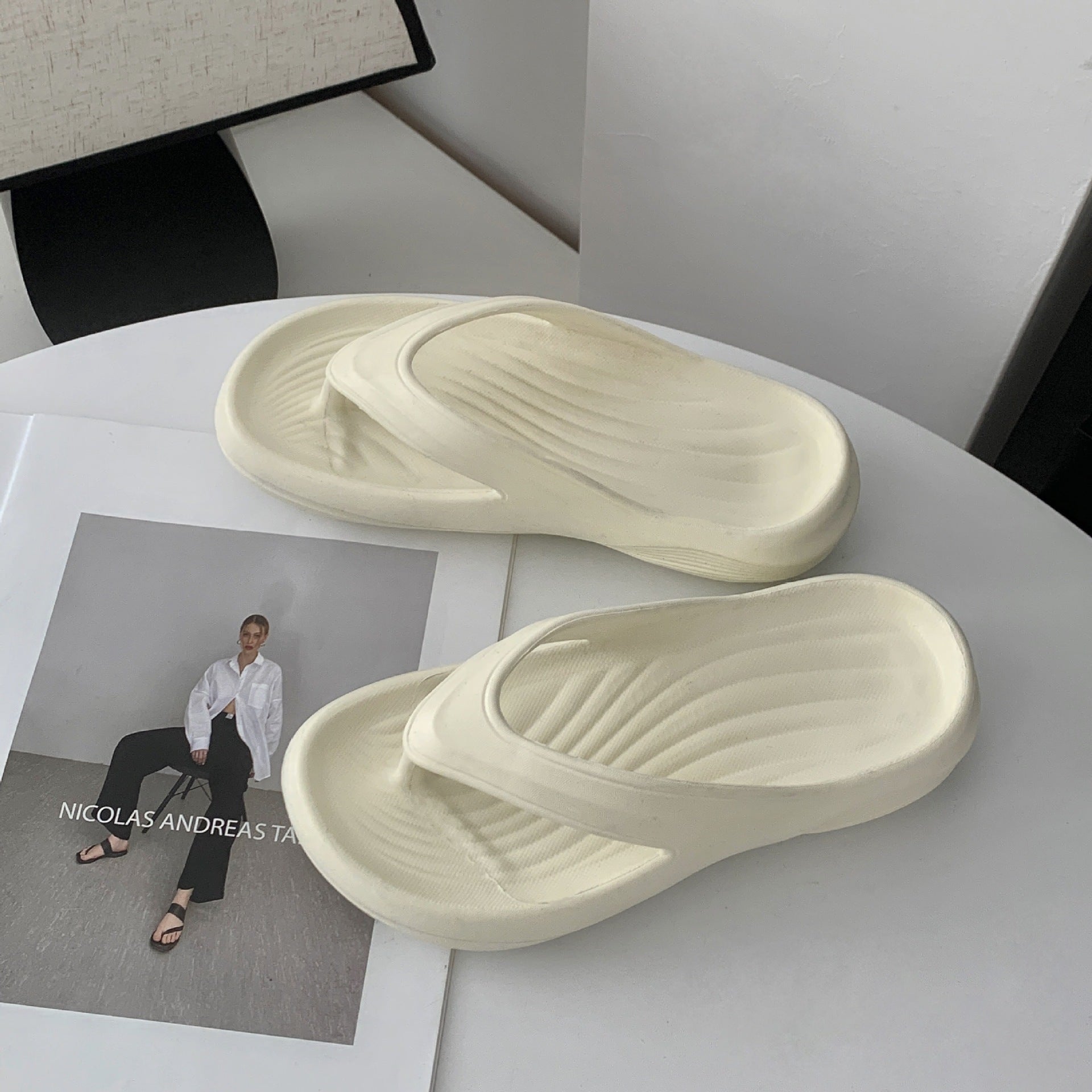 Sandalias tipo flip-flop para mujer
