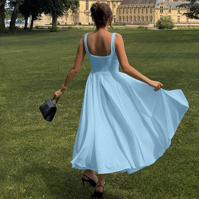 Vestido Largo de Tirantes con Escote Cuadrado y Plisados – Ajuste Slim en la Cintura