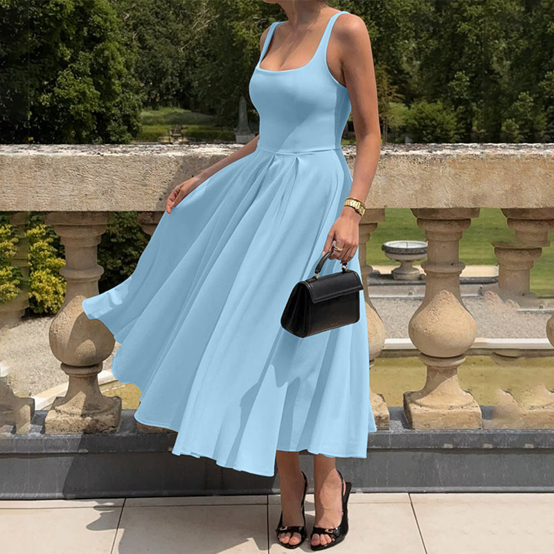 Vestido Largo de Tirantes con Escote Cuadrado y Plisados – Ajuste Slim en la Cintura