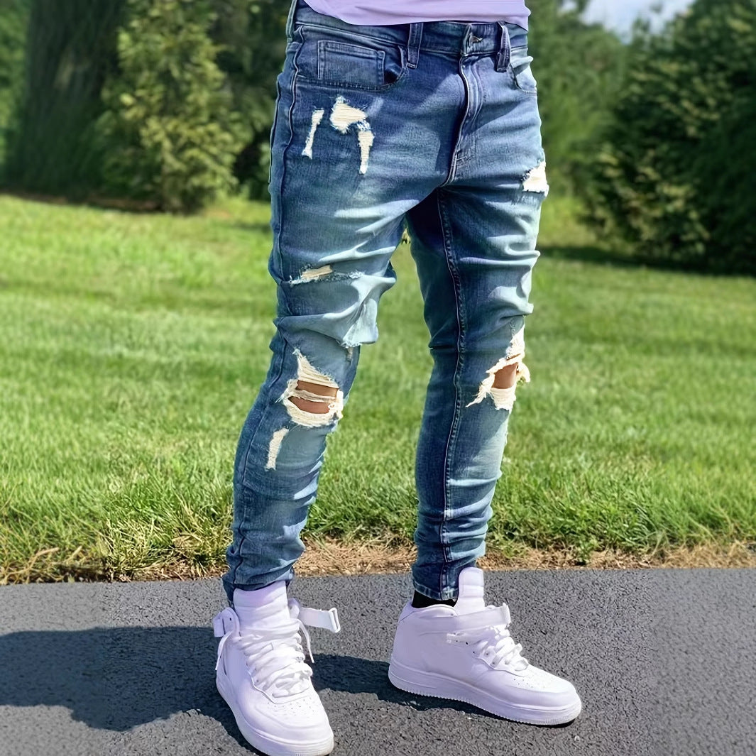 Jeans rasgados estilo urbano para hombre