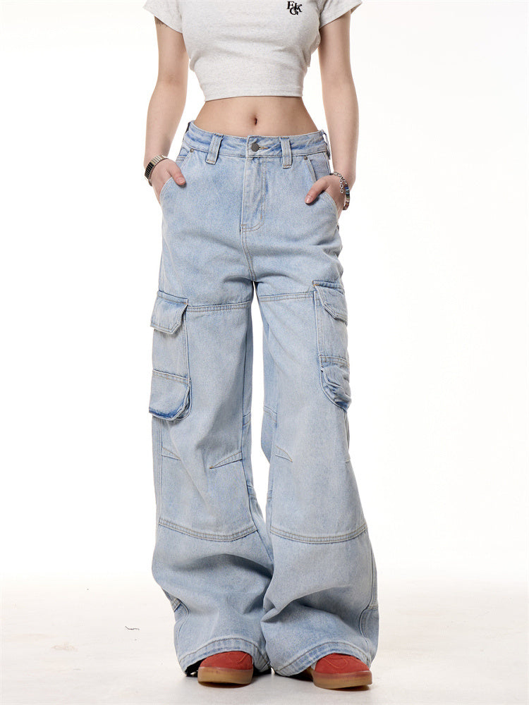 Jeans rectos retro con bolsillos y lavado desgastado.