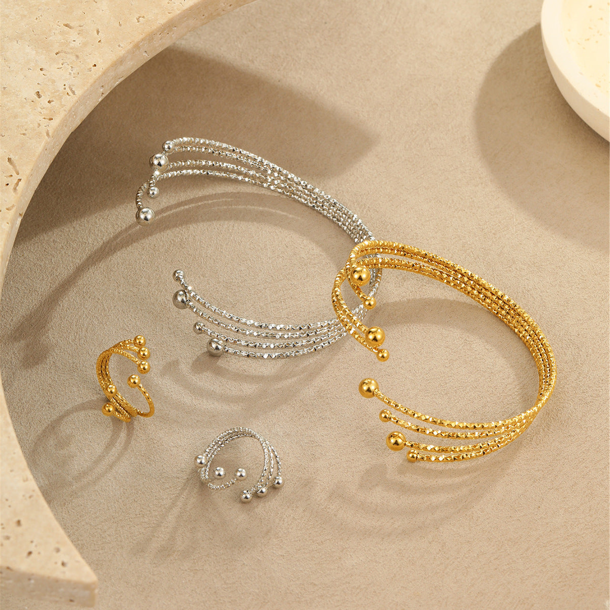 Pulsera Anillo Bañada en Oro 18k